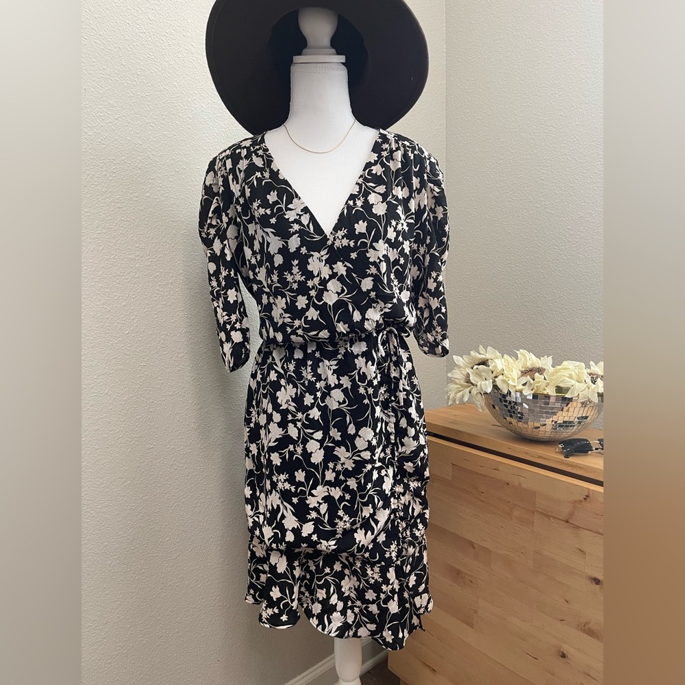 Floral Black and White short Dress